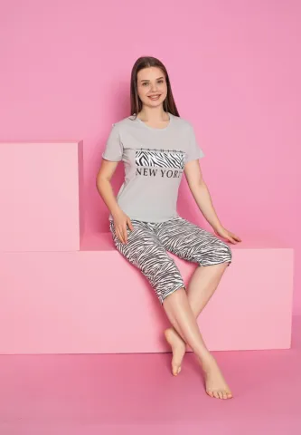 Pijama Damă Fashion New York – Set din Bumbac, Mâneca Scurtă & Pantalon 3/4