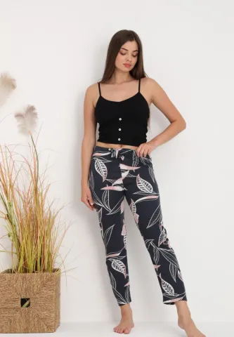 Pijamale Femei: Pantaloni Lungii cu Frunze Negre – Ideal pentru Somn Odihnitor