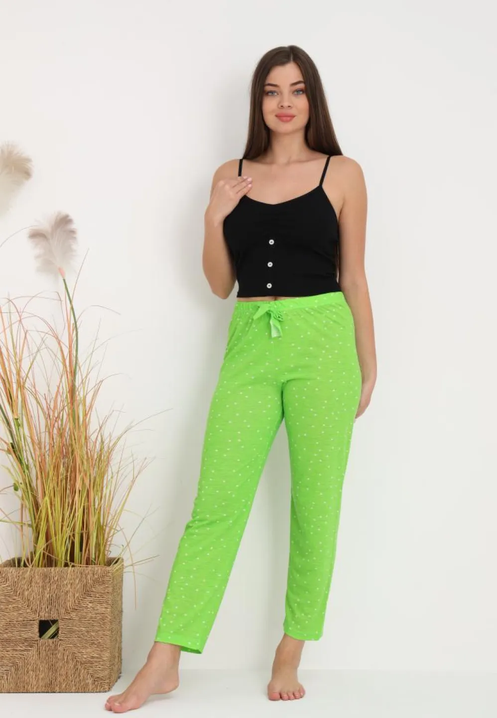 Pijamale Femei: Pantaloni Lungii cu Buline Verzi – Ideal pentru Relaxare - 4