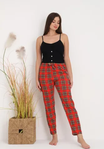 Pijamale Femei: Pantaloni Lungii cu Carouri Roșii – Relaxare și Eleganță