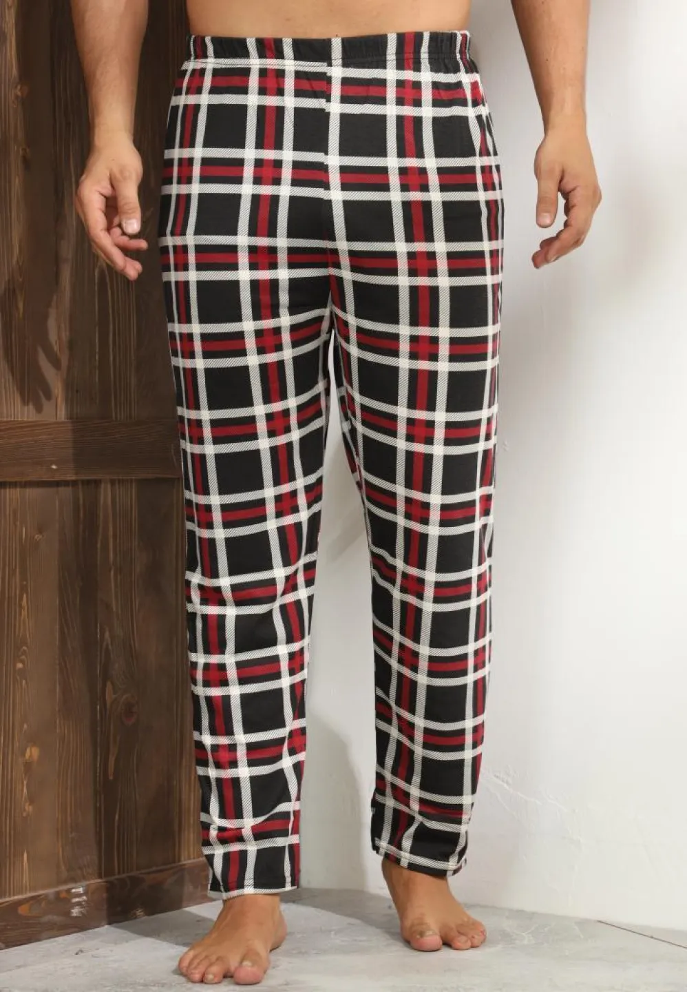 Pantaloni pijama bărbați cu model carouri negri, roșii și albe – croială confortabilă - 3