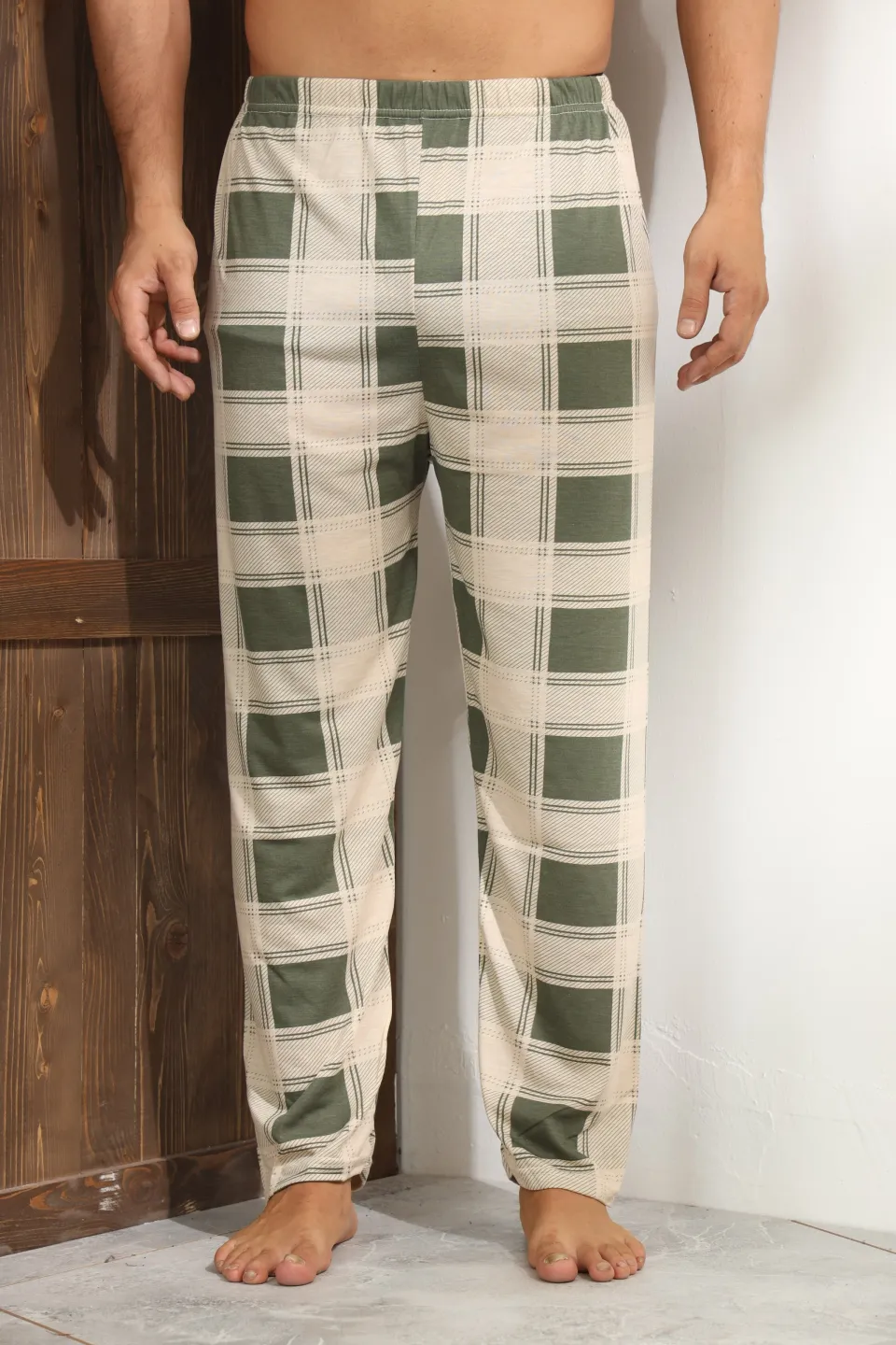 Pantaloni de pijama bărbați – model bej cu pătrățele verzi, stil și confort-M - 4