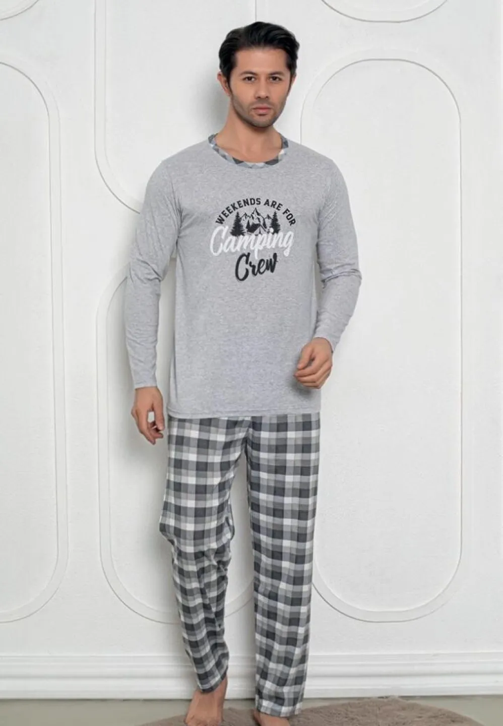 Pijama bărbați – gri deschis, mâneci lungi și pantaloni lungi, print Camping Crew - 1