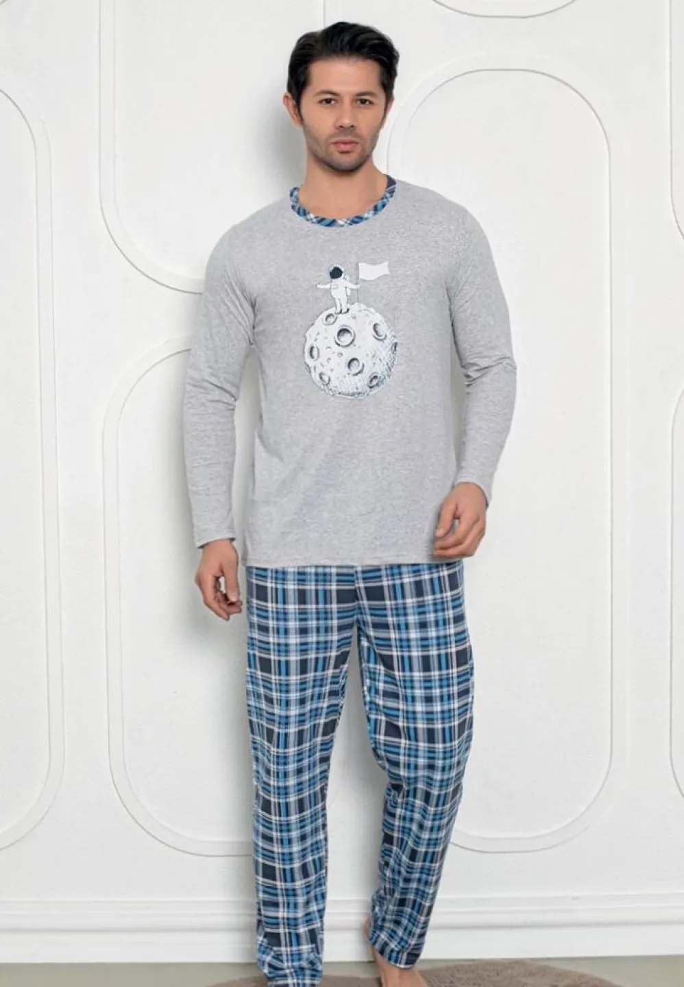 Pijama bărbați gri – print Astronaut, mâneci lungi și pantaloni lungi - 1