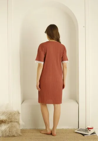 Rochie Plisată Dama cu Mâneci și Dantelă Elegantă la Gât hover
