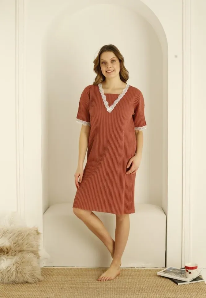 Rochie Plisată Dama cu Mâneci și Dantelă Elegantă la Gât
