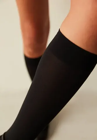 Șosete Penti Micro 40 DEN Lungime Sub Genunchi – Negru hover