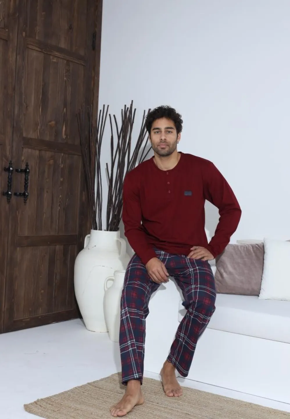 Pijama bărbați Bordo, cu pantaloni lungi cu carou și mânecă lungă, cu nasturi - 1