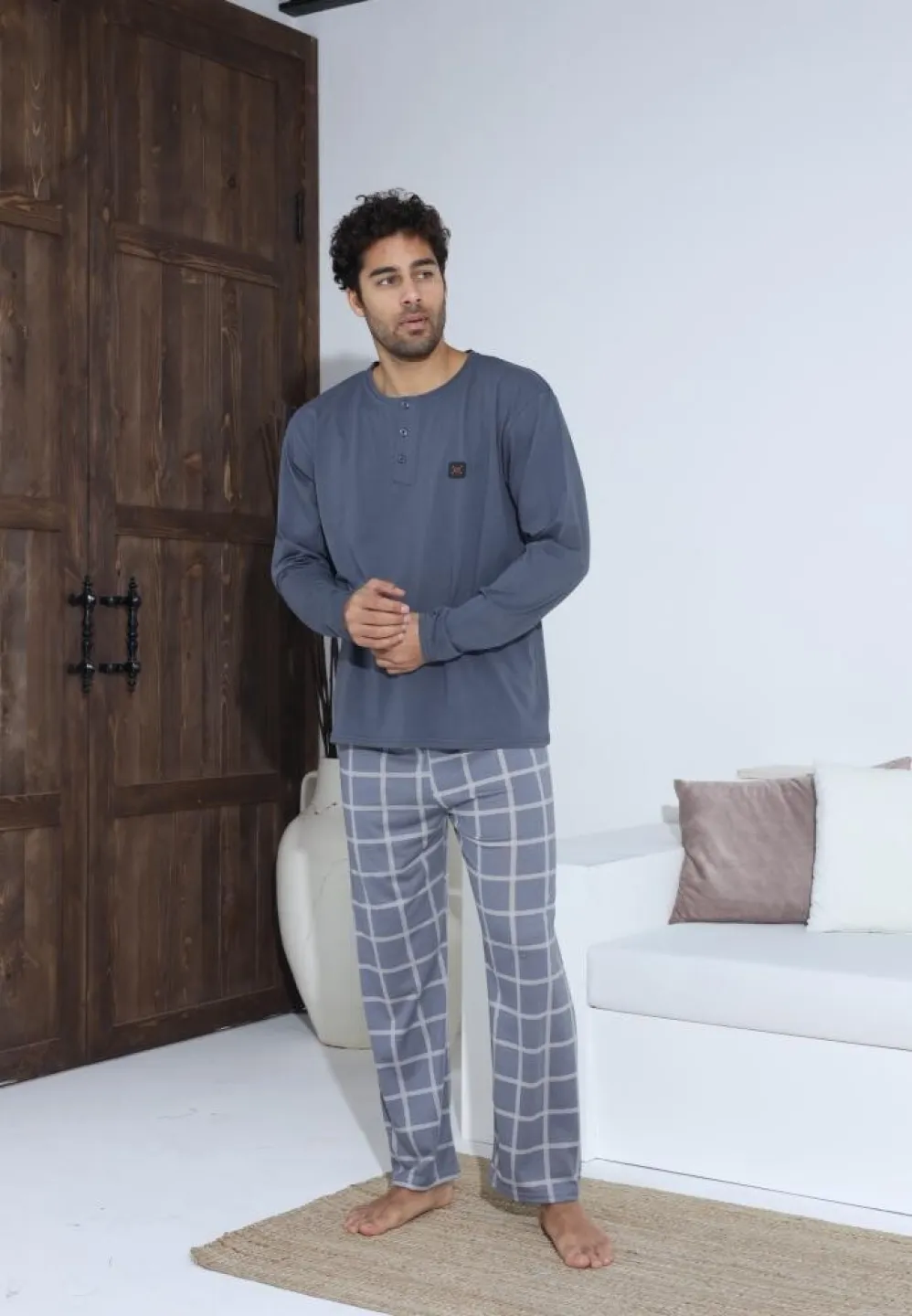 Pijama bărbați Gri cu nasturi și mânecă lungă, pantaloni lungi cu carou - 1