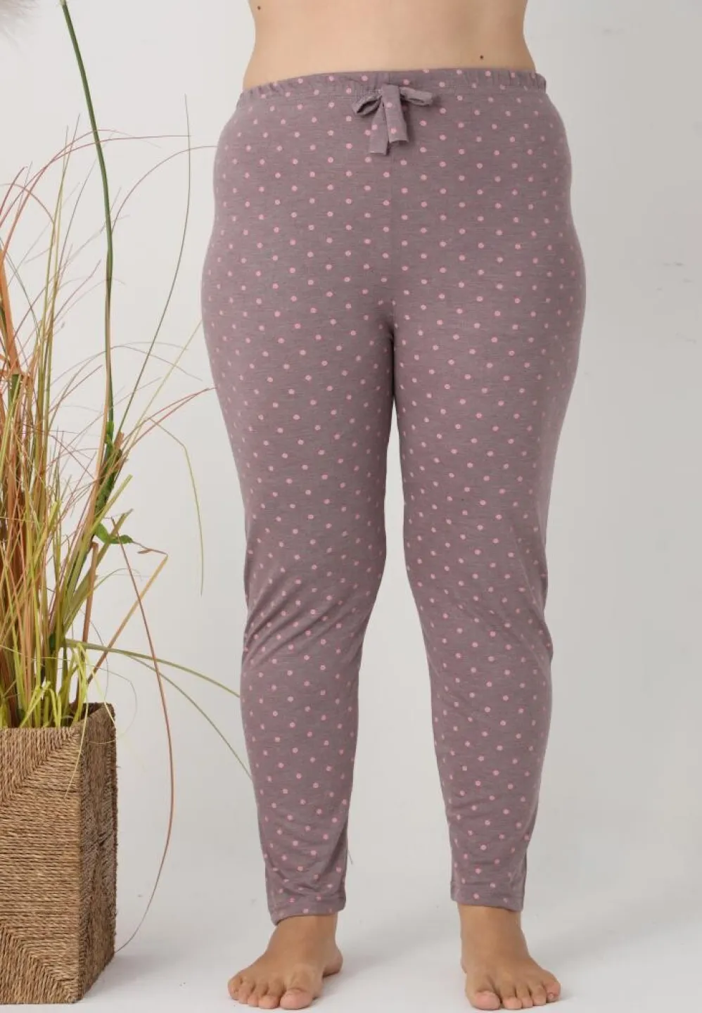 Pantaloni de pijama damă Big Size, model gri cu buline roz - 5