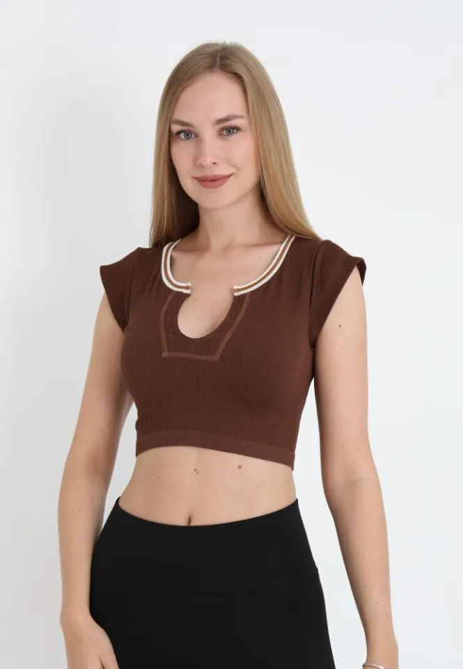 Tricou damă crop maro cu mânecă scurtă