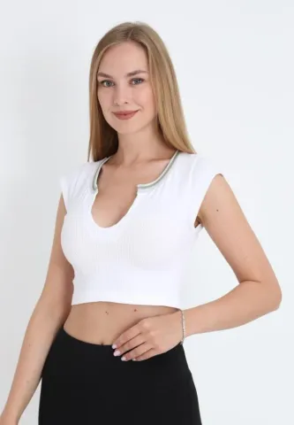 Tricou damă crop alb cu mânecă scurtă