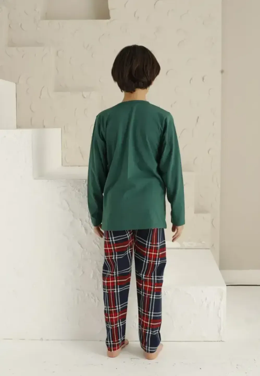 Pijama băieți verde, bluză cu mânecă lungă și pantaloni lungi, imprimeu We Are Family - 2