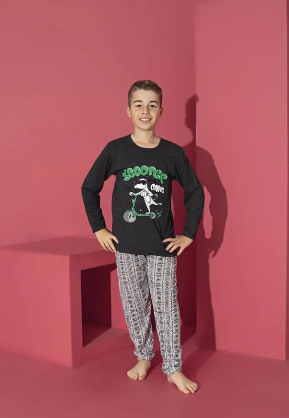 Pijama băieți negru, bluză cu mânecă lungă și pantaloni lungi, imprimeu Scooter - 1