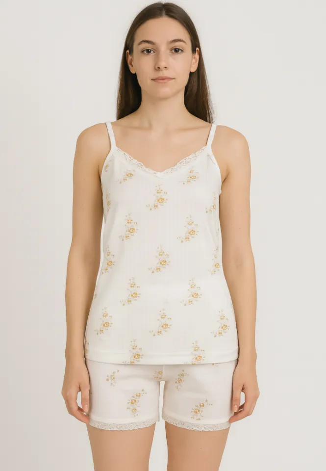 Pijama damă: maiou cu bretele subțiri și short cu imprimeu flori galbene