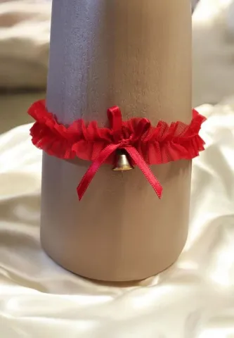 Jartiera dama, roșu