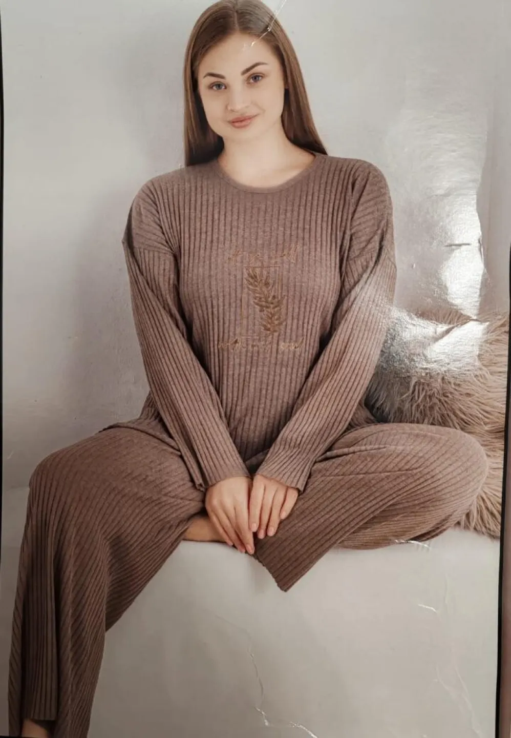 Pijama damă mărime mare Bej, plisată, mânecă lungă și pantaloni lungi - 1