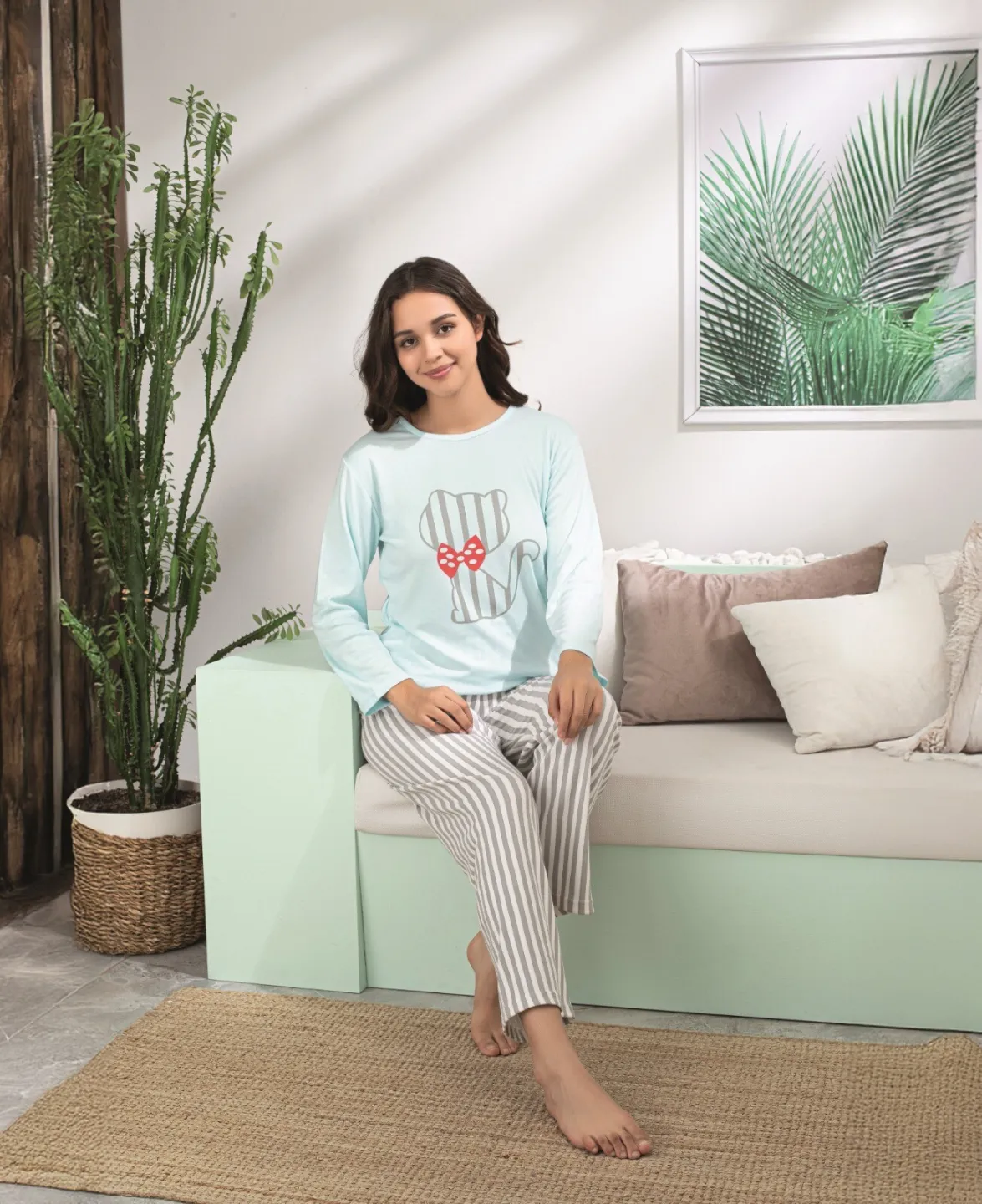 Pijama Dama Pisica – Set Albastru Deschis cu Pantaloni Lungi și Mâneci Lungi - 2