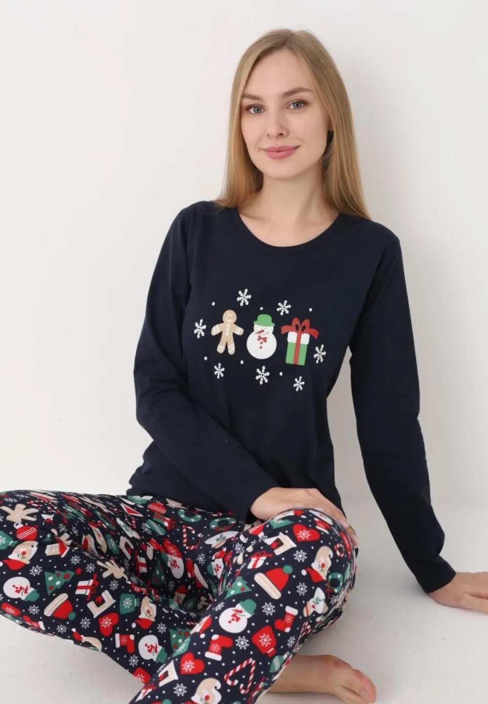 Pijama damă bleumarin de iarnă, cu om de zăpadă, formată din bluză și pantaloni lungi - 7