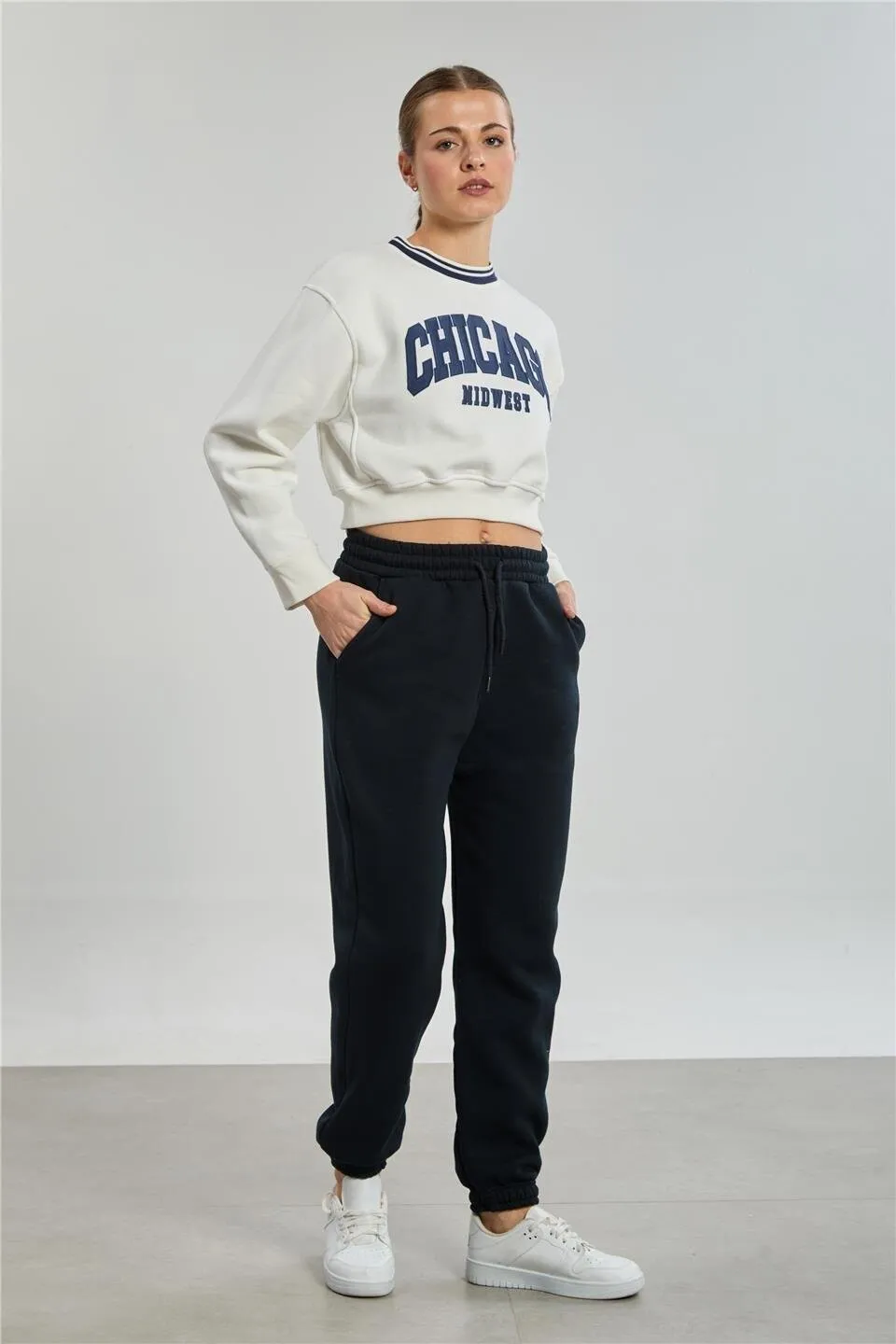 Pantalon de trening damă negru, cu buzunare - 1